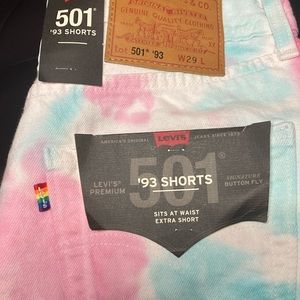 Levi’s ‘93 501 Shorts Signature Button Fly